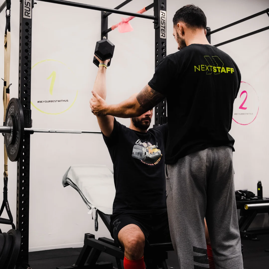 Sessione di personal training individuale con trainer dedicato